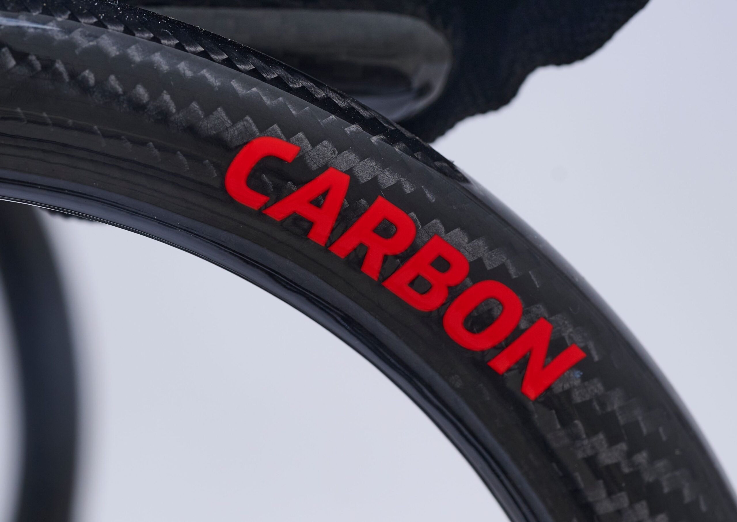 Close-up of the Cricket LT Carbon carbon fiber frame.